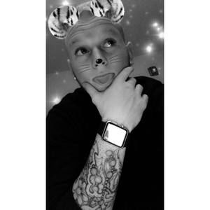 Meet your Posher, Ethan